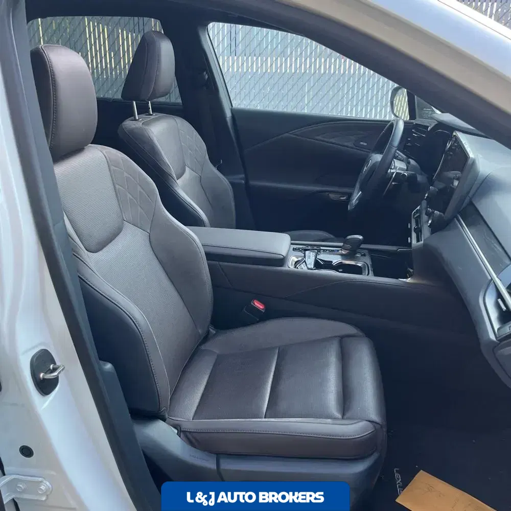 2024 Lexus RX 450h+ Luxury